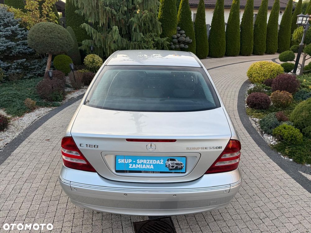 Mercedes-Benz Klasa C 180 Kompressor Elegance Sport Edition - 28