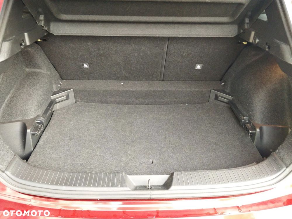 Nissan Qashqai 1.3 DIG-T mHEV N-Connecta Xtronic - 17
