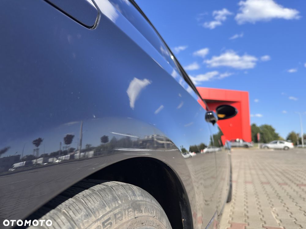 BMW Seria 3 320i - 16