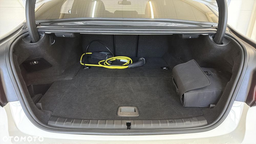 BMW Seria 5 530e xDrive - 18