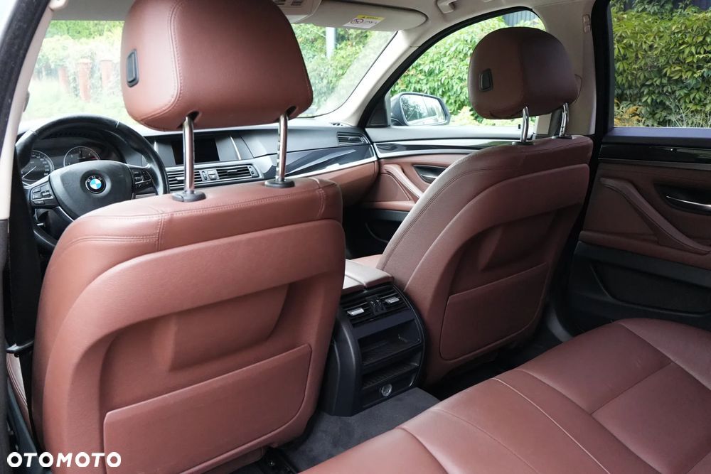 BMW Seria 5 520d xDrive Touring - 25