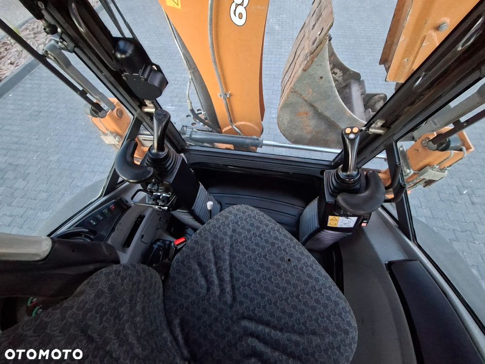 Case 695ST / Rok 2019 / Joystick / Koparko Ładowarka / - 15