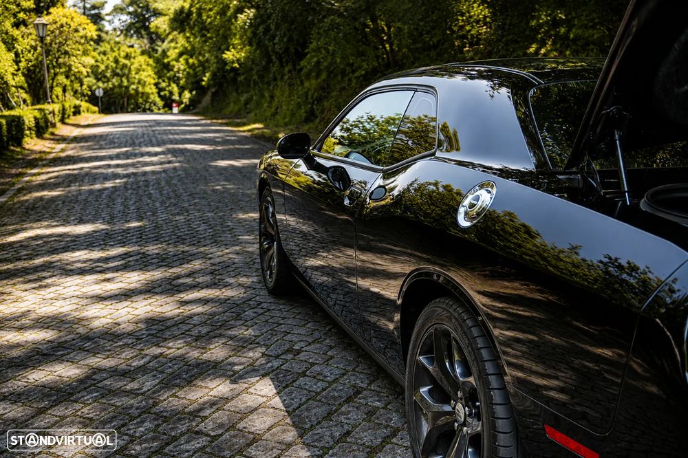 Dodge Challenger Auto SXT Plus - 15