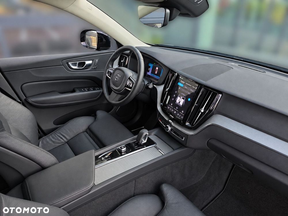Volvo XC 60 B4 D Plus Dark - 15