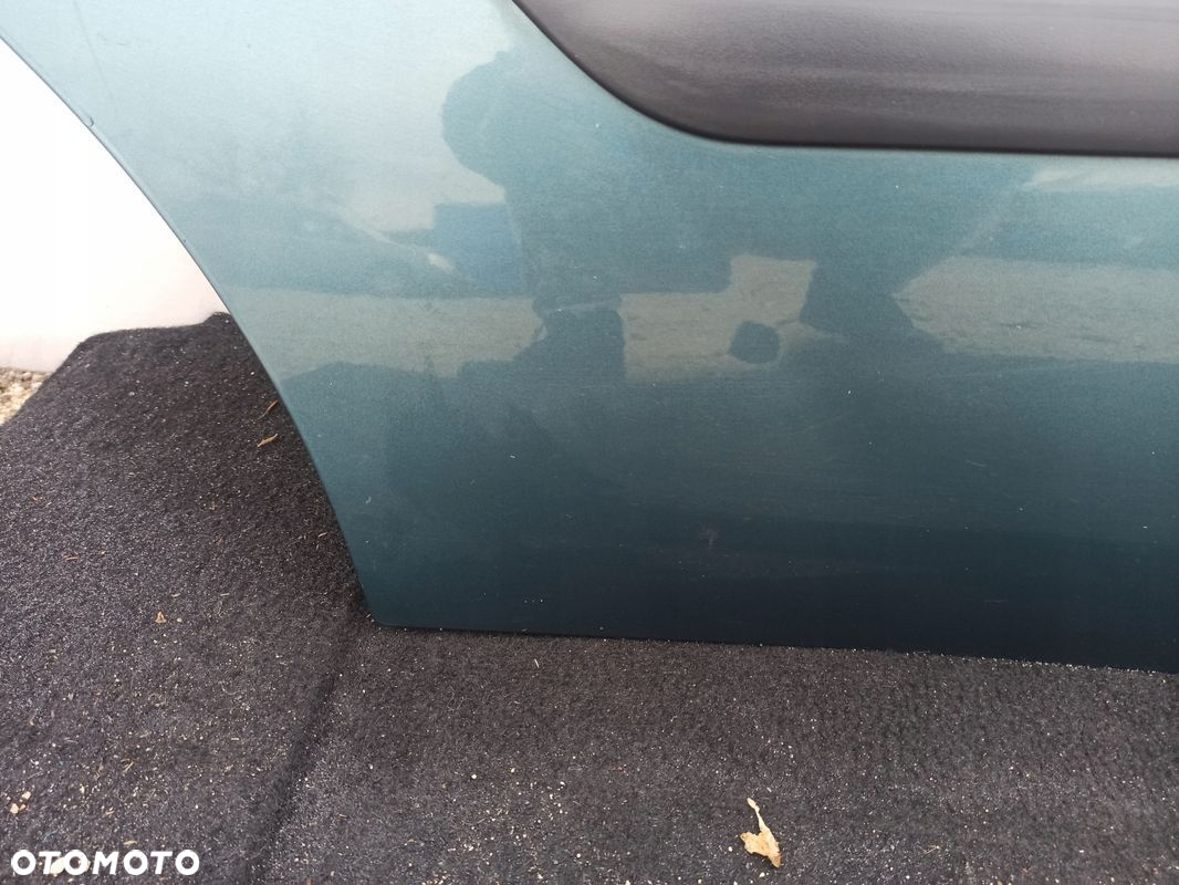 Drzwi prawy tył kompletne FORD FOCUS MK1 KOMBI kolor X1 - 9