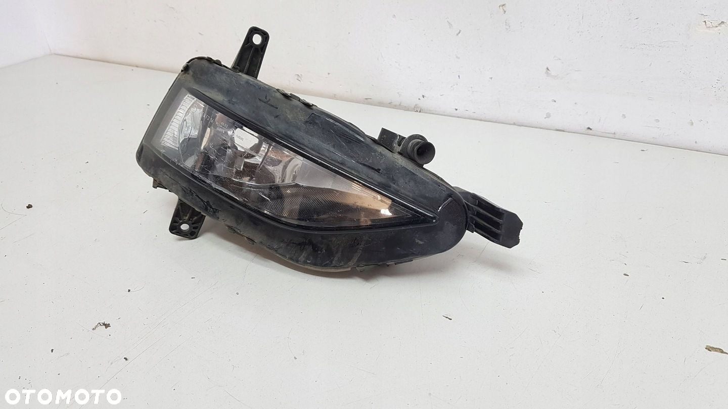 Volkswagen Golf VII 13- Halogen Lampa Swiatło Przeciwmgielne Prawy - 2