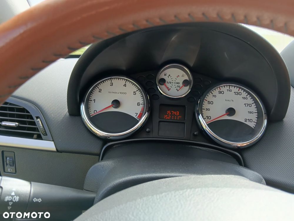 Peugeot 207 - 28
