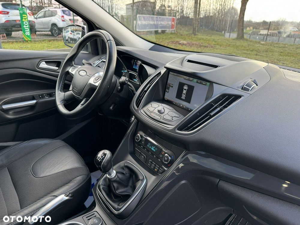 Ford Kuga 2.0 TDCi 2x4 Titanium - 36