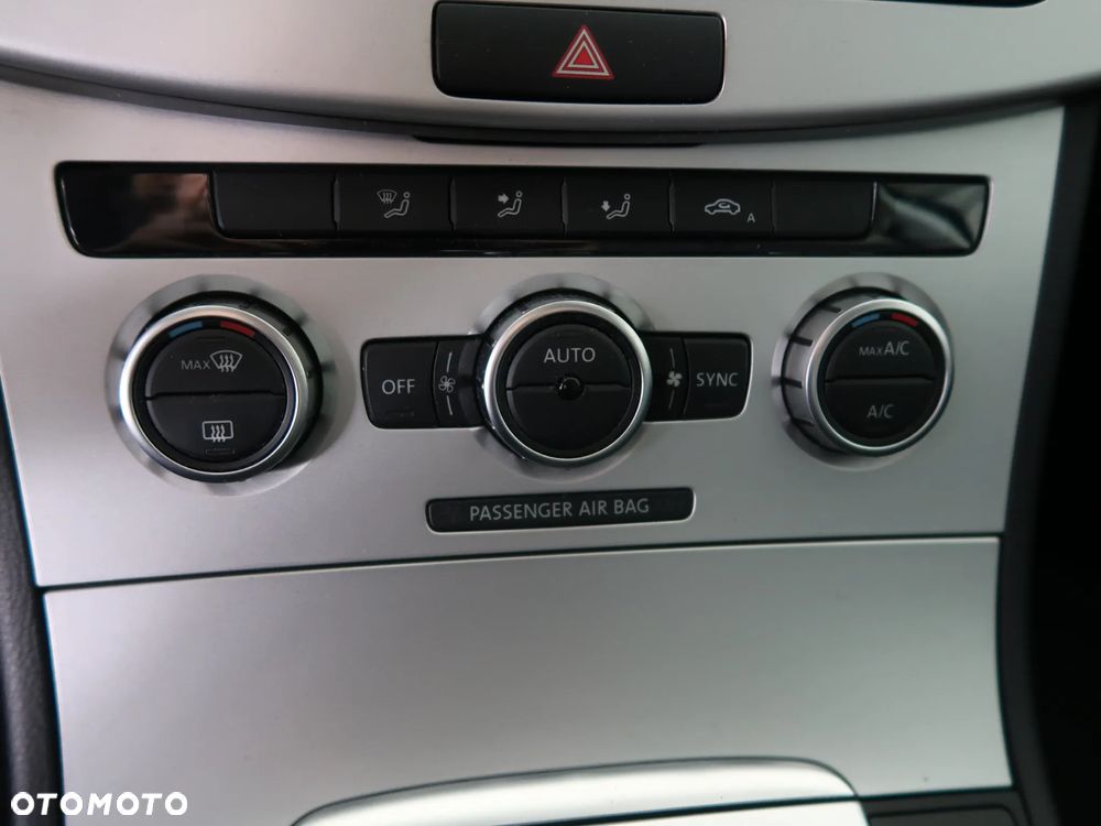 Volkswagen Passat 1.4 TSI BMT Comfortline - 15