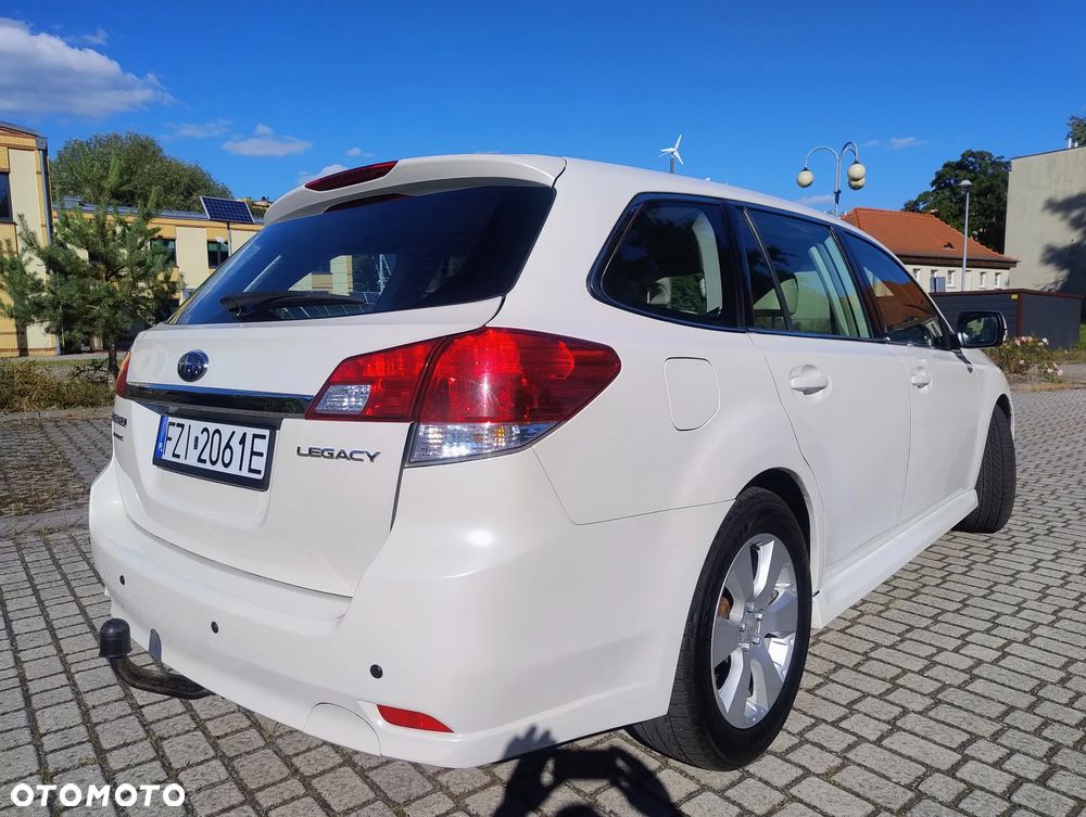 Subaru Legacy 2.5i Comfort Navi - 3