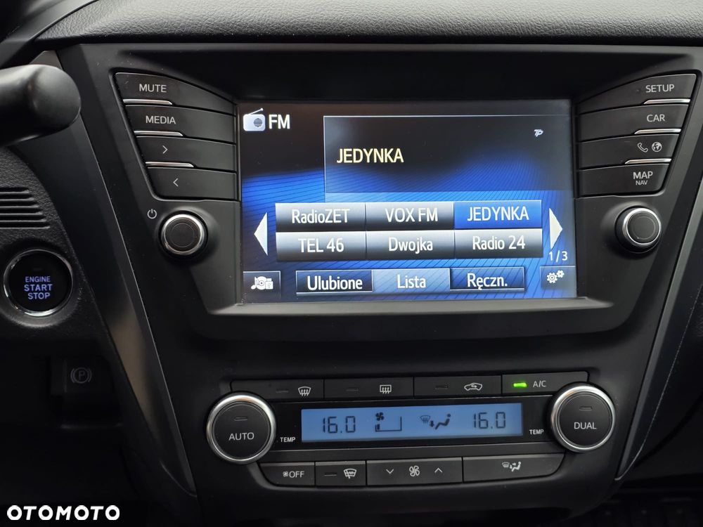 Toyota Avensis 1.8 Premium MS - 24