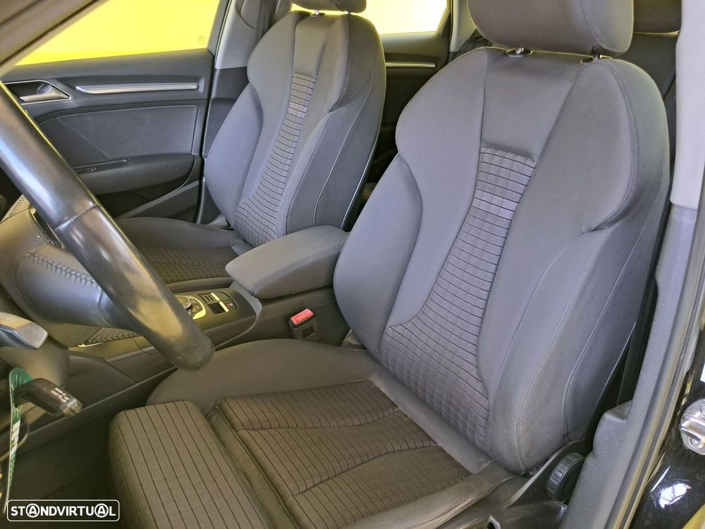 Audi A3 Sportback 1.6 TDI Advance S tronic - 12