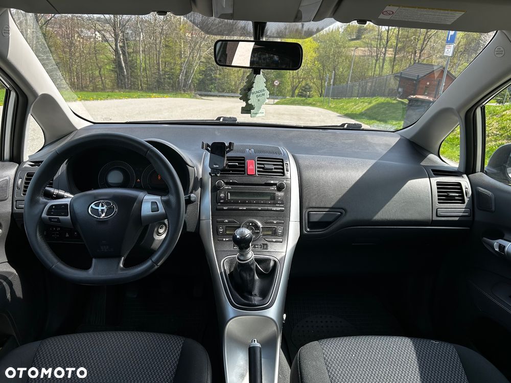 Toyota Auris 2.0 D-4D 2010 - 6