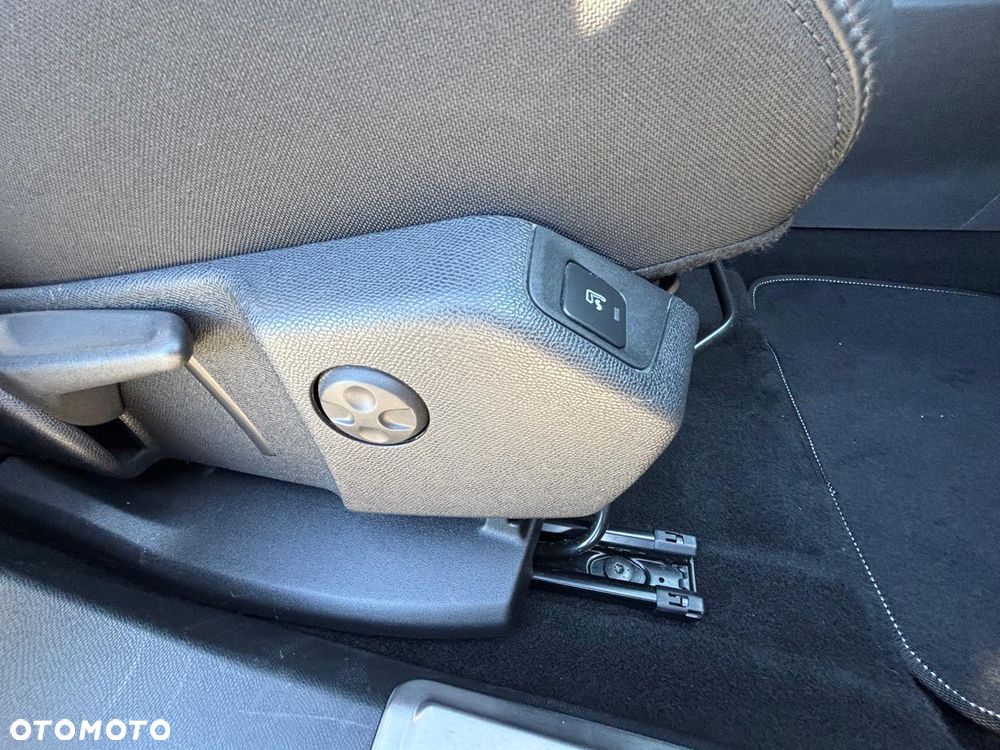 Peugeot 3008 1.6 THP Allure S&S EAT6 - 30