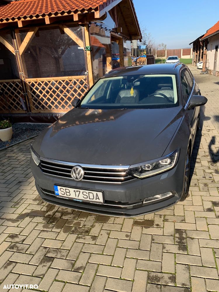 Volkswagen Passat 2.0 TDI DSG Highline - 1