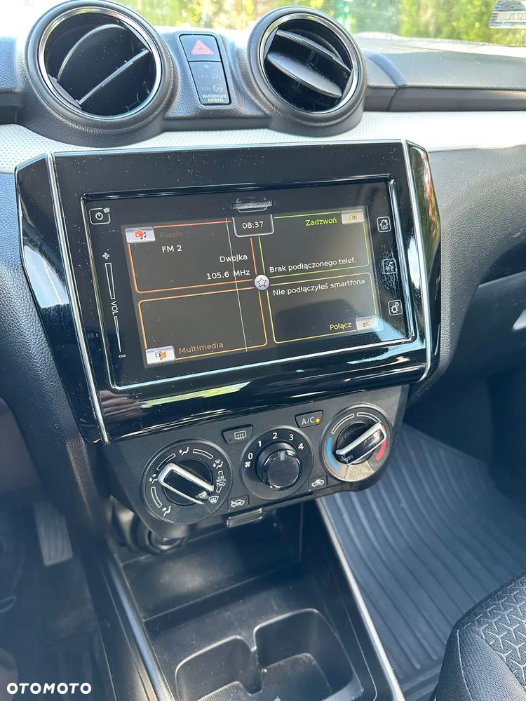 Suzuki Swift 1.2 Premium - 4