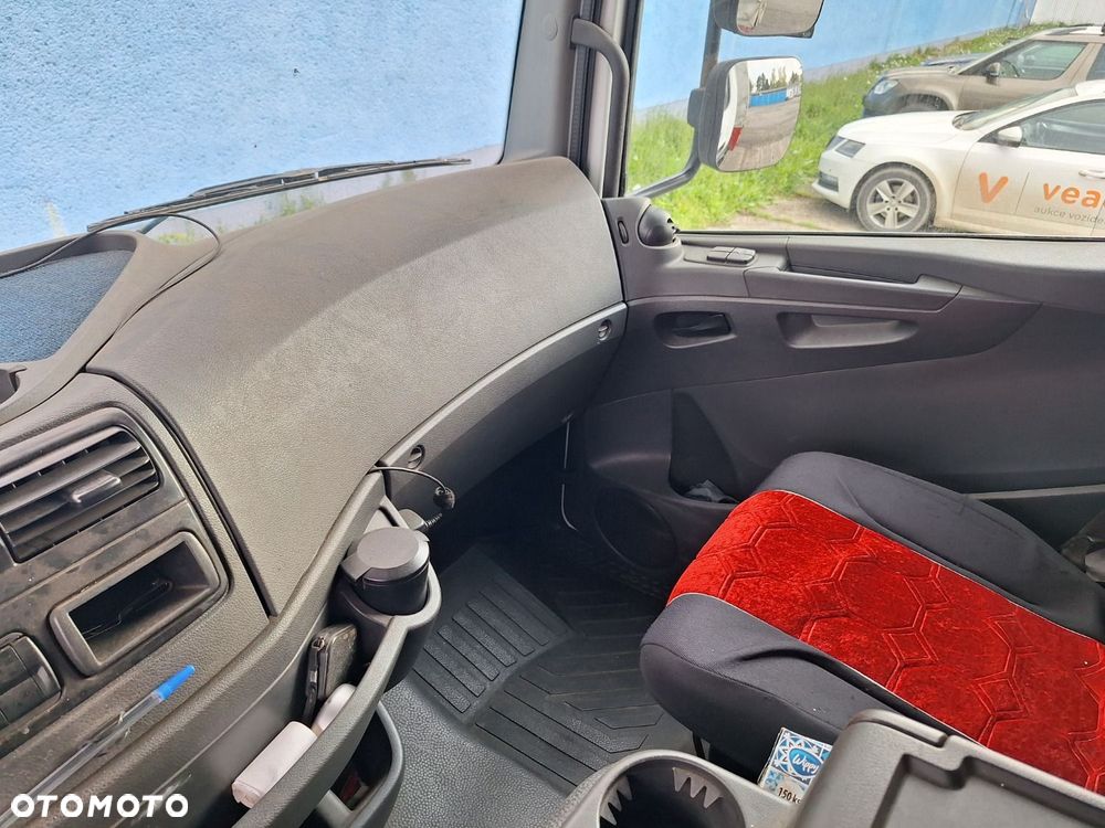 Versalift Atego 1323 - 27