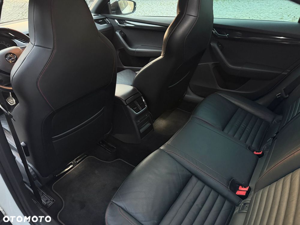 Skoda Octavia 2.0 TDI RS - 16