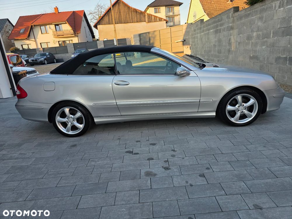 Mercedes-Benz CLK - 16