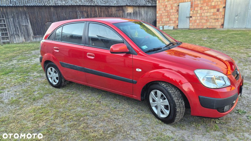 Kia Rio - 2