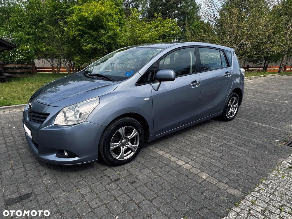 Toyota Verso 2.0 D-4D - 2