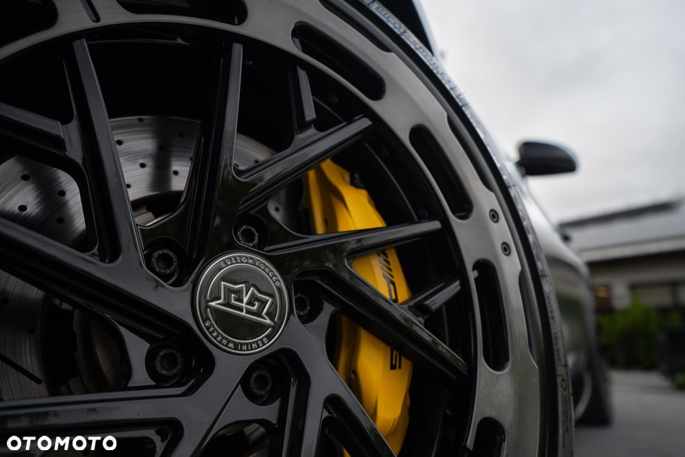 Mercedes-Benz AMG GT - 7