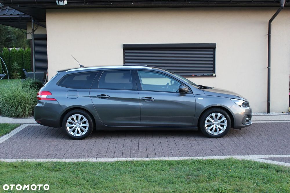 Peugeot 308 - 4