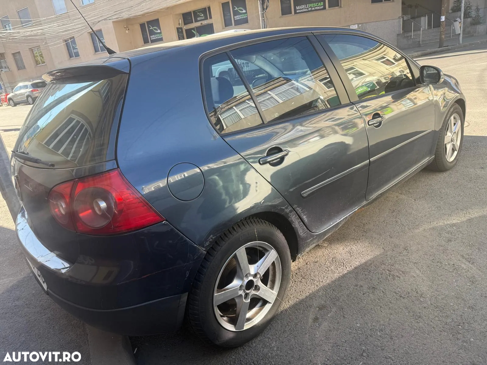 Volkswagen Golf - 3
