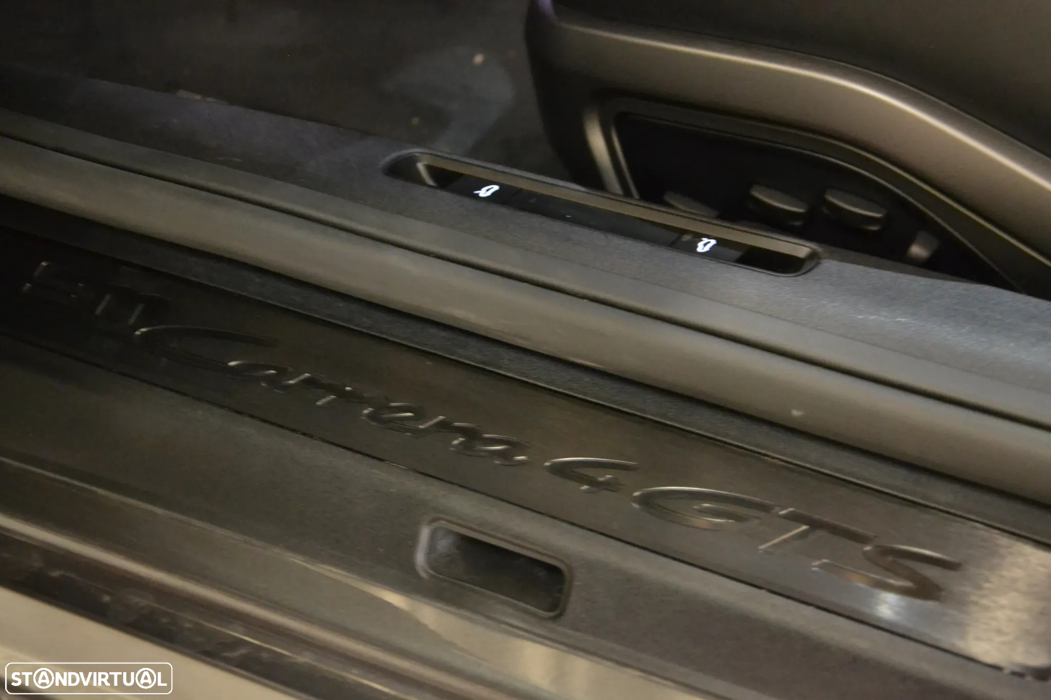 Porsche 911 (992) Carrera 4 GTS PDK - 21