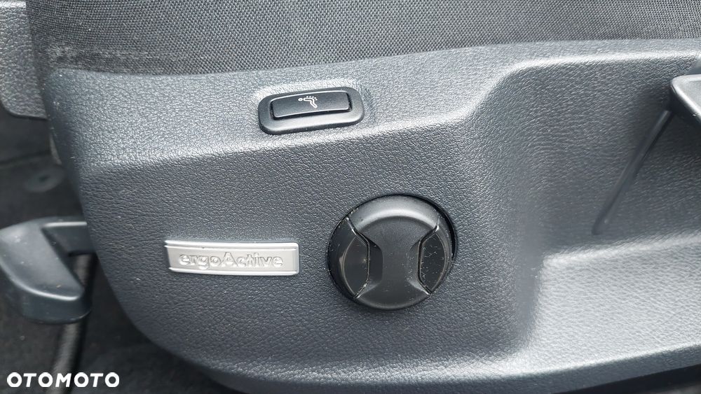 Volkswagen Golf - 18