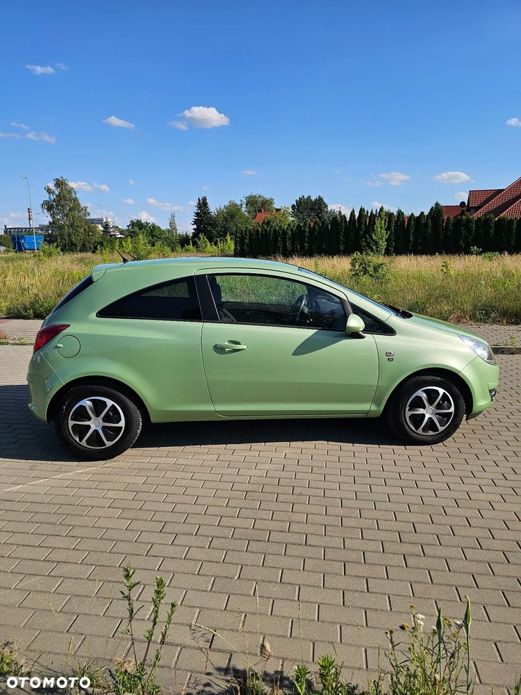 Opel Corsa 1.4 16V Color Edition - 9