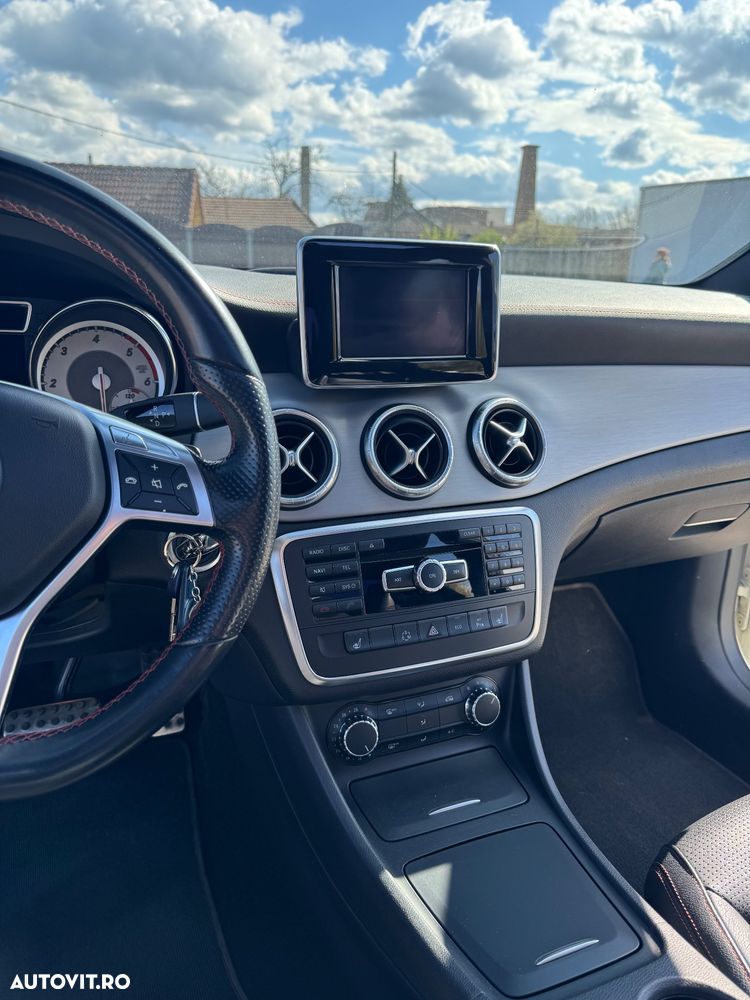 Mercedes-Benz CLA 220 - 7