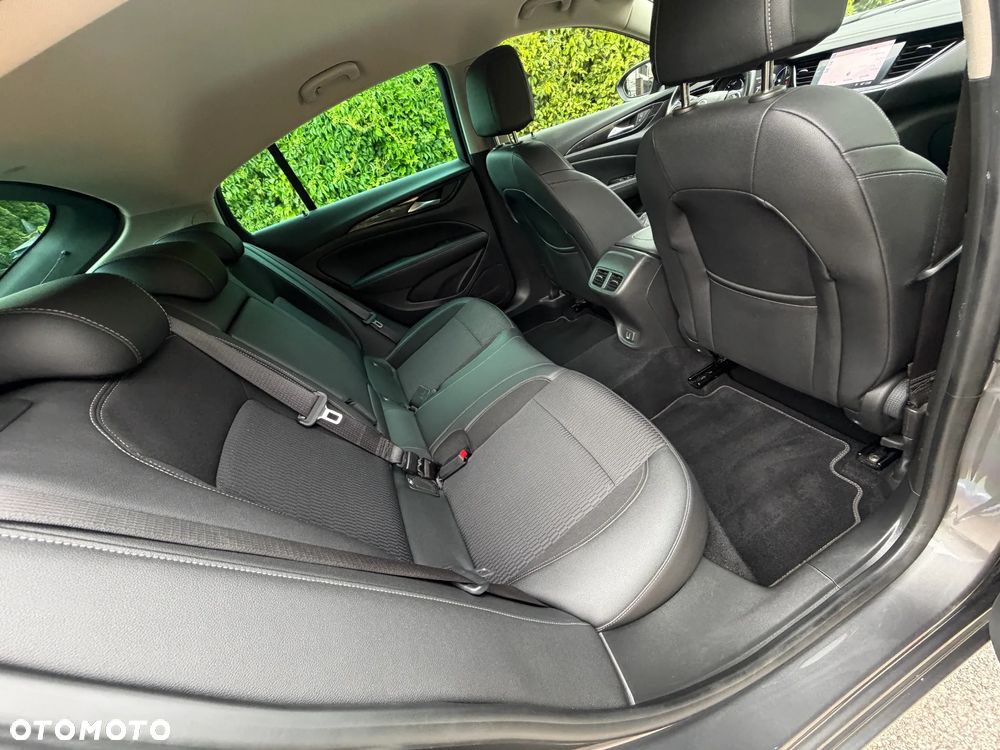 Opel Insignia 2.0 CDTI Business Elegance S&S - 33