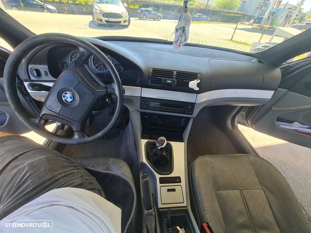 BMW 520 i Touring - 1