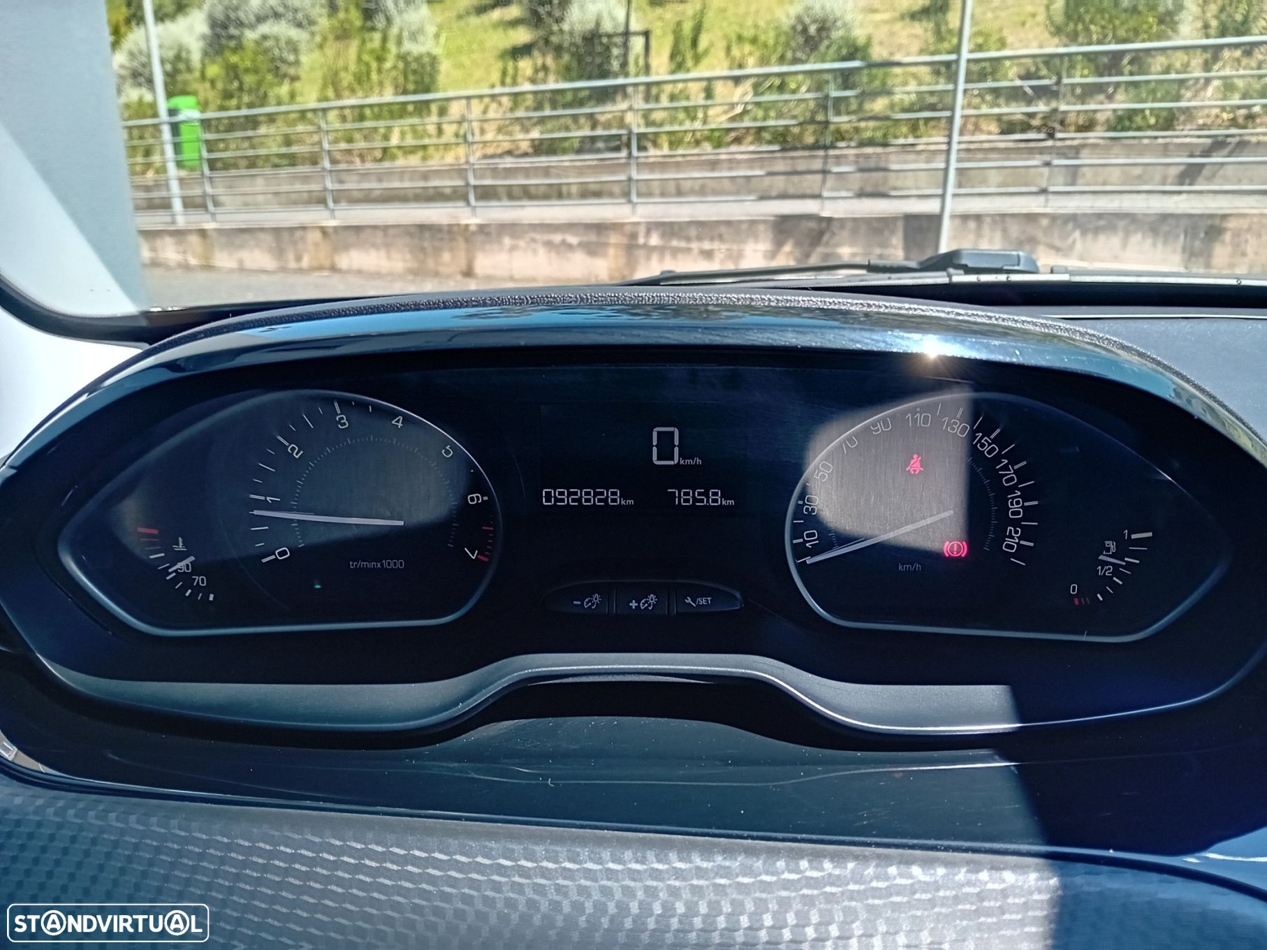 Peugeot 2008 1.2 PureTech Style - 17