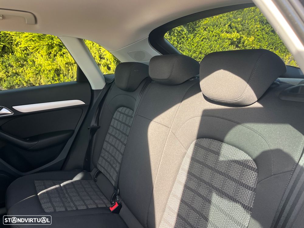 Audi Q3 2.0 TDI S-line - 15
