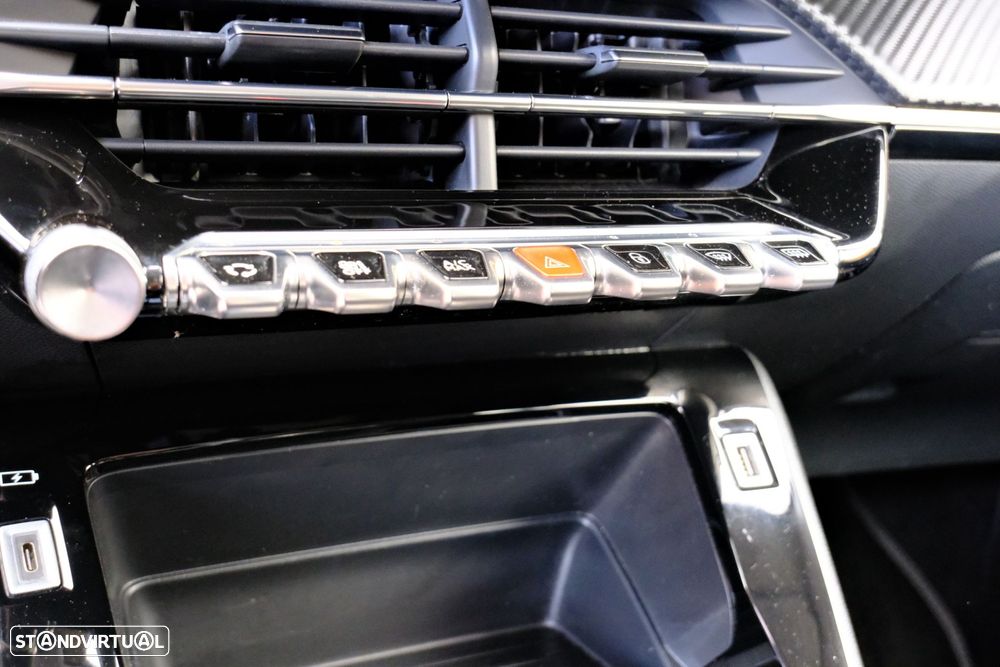 Peugeot 2008 1.2 PureTech Active Pack EAT8 - 27