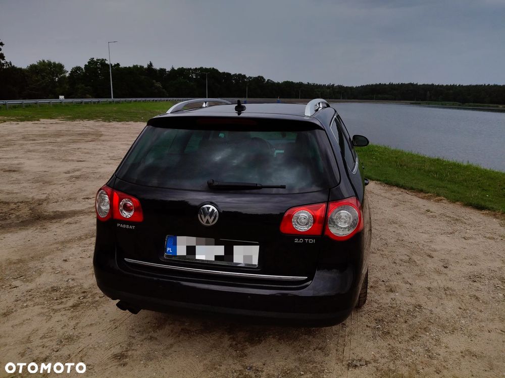 Volkswagen Passat 2.0 TDI Comfortline DSG - 11