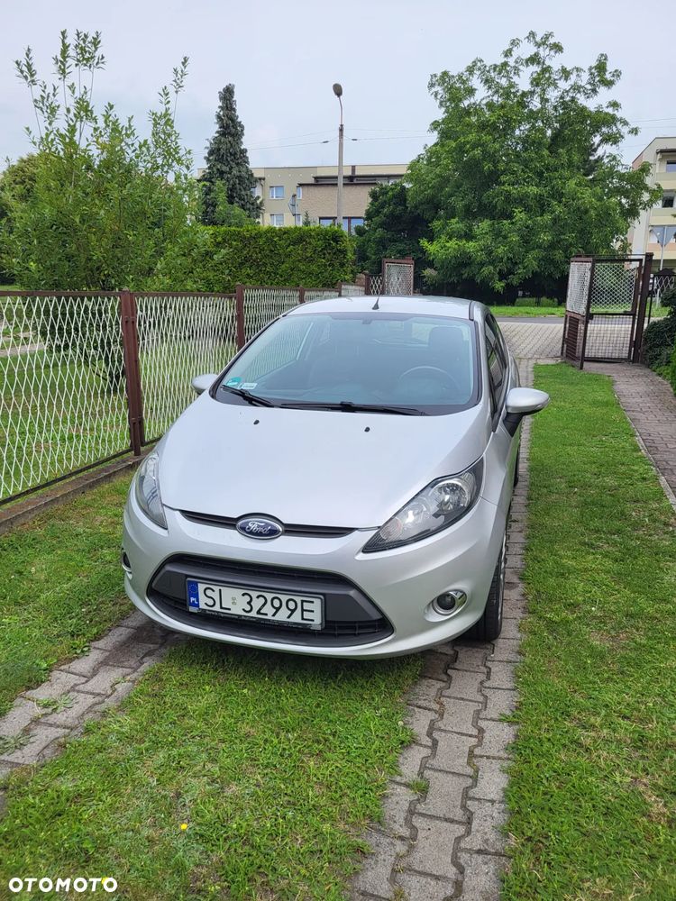 Ford Fiesta ver-1-1-titanium - 3