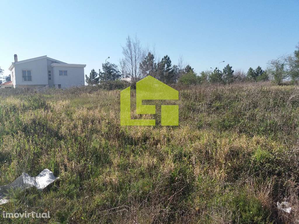 Terreno - Grande imagem: 2/2