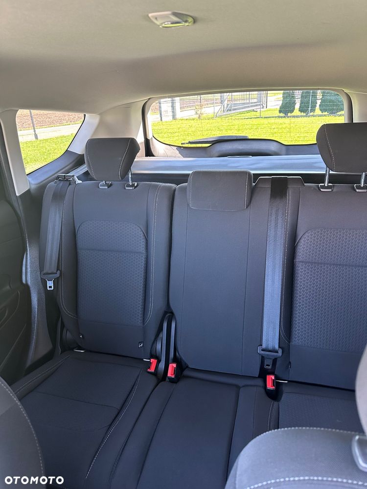 Ford Kuga - 17