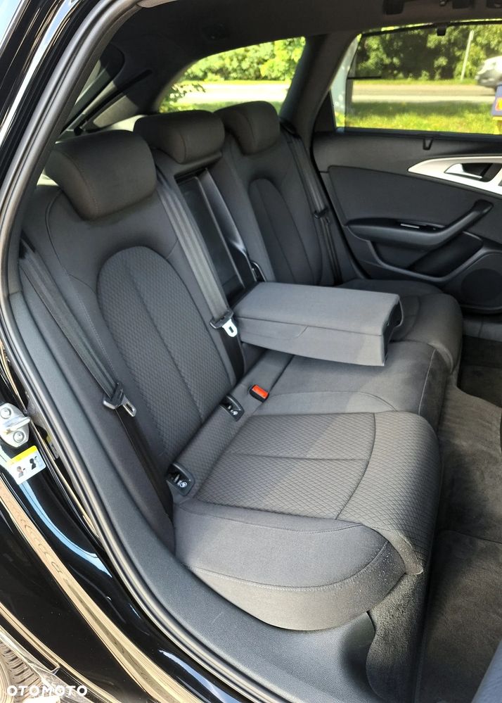 Audi A6 Avant 2.0 TDI Ultra S tronic - 13