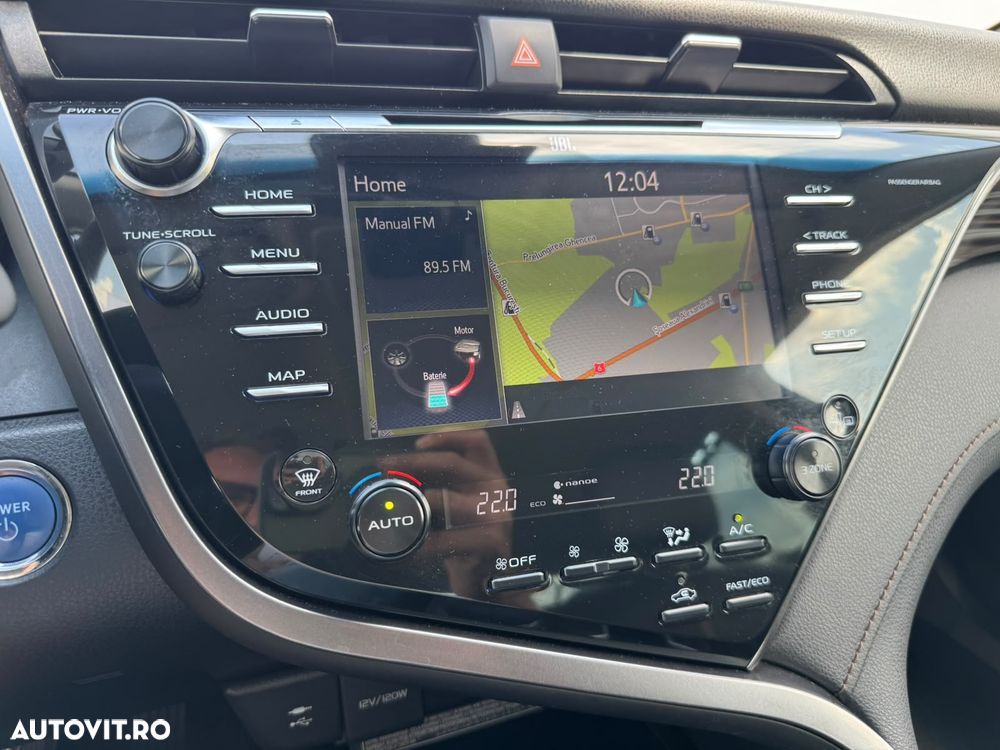 Toyota Camry 2.5 Dynamic - 19