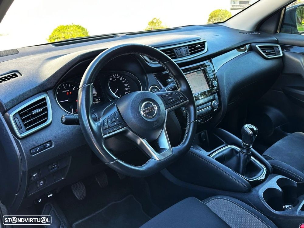 Nissan Qashqai 1.5 dCi N-Connecta J18+Led - 33