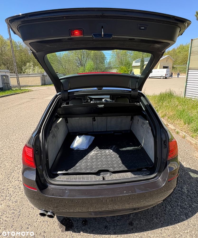 BMW Seria 5 520d - 13
