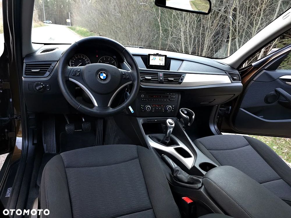 BMW X1 sDrive18i xLine - 37