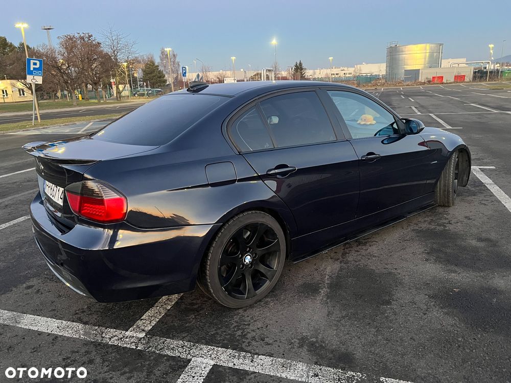 BMW Seria 3 330i - 3