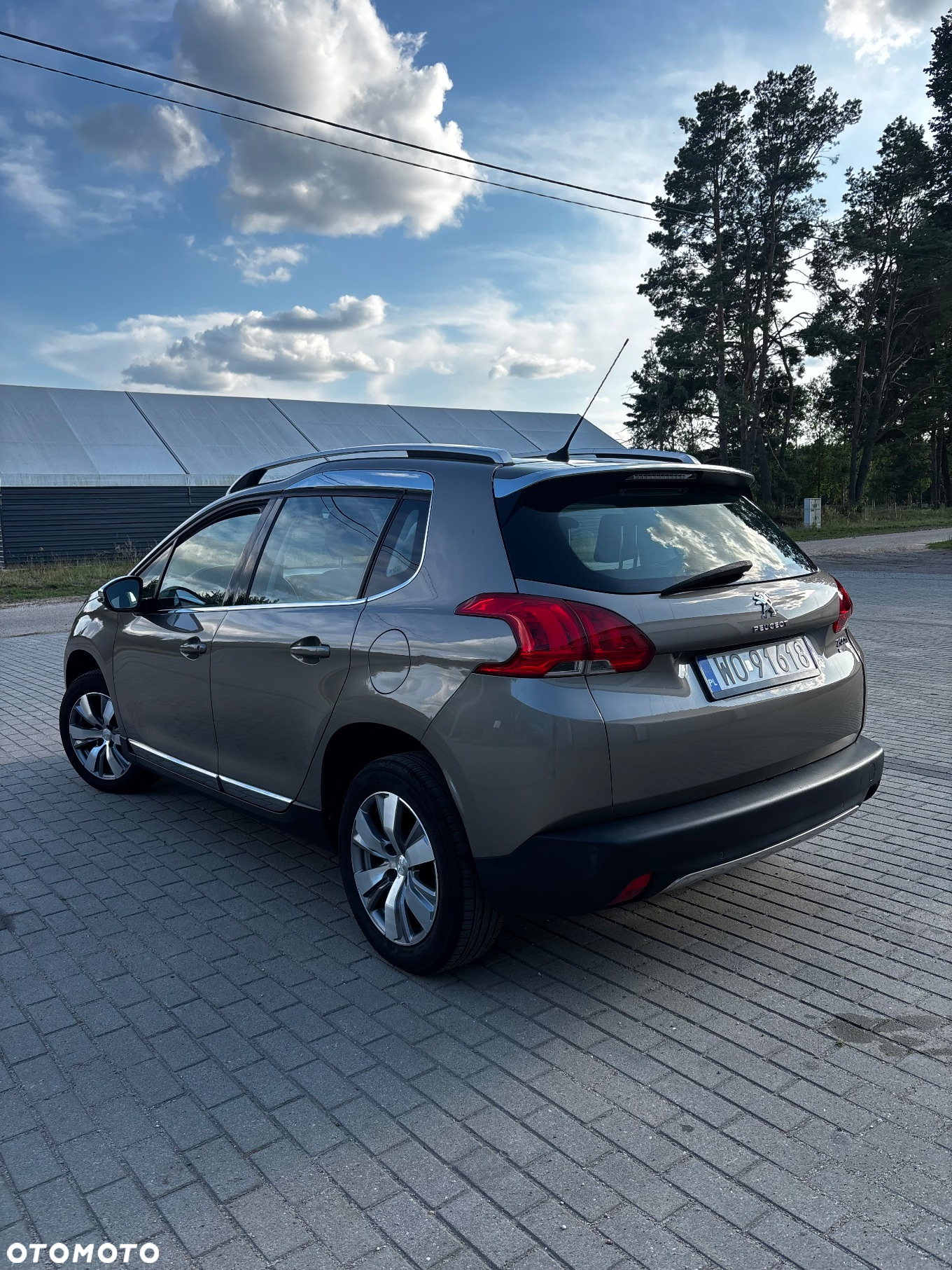 Peugeot 2008 1.2 Pure Tech GPF Allure S&S - 10