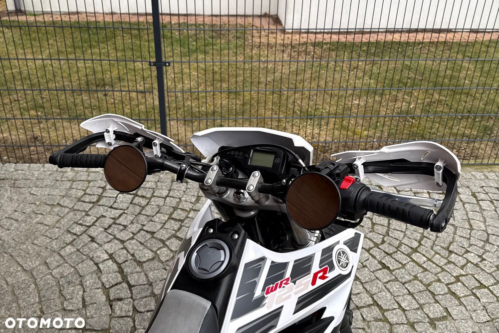 Yamaha WR - 8