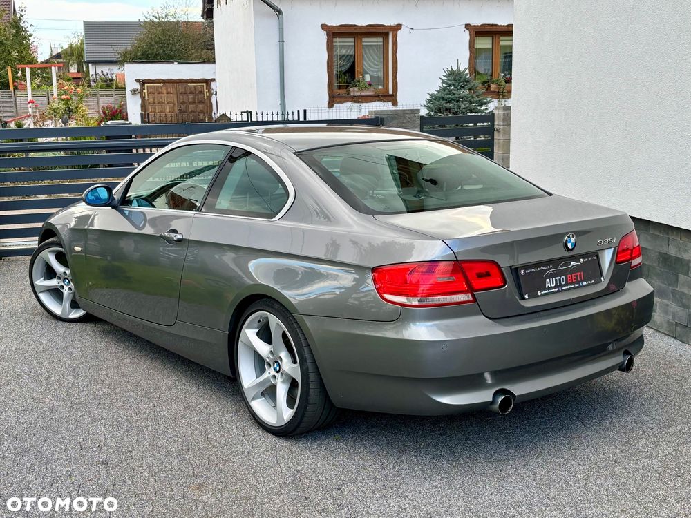 BMW Seria 3 335i Coupe - 4